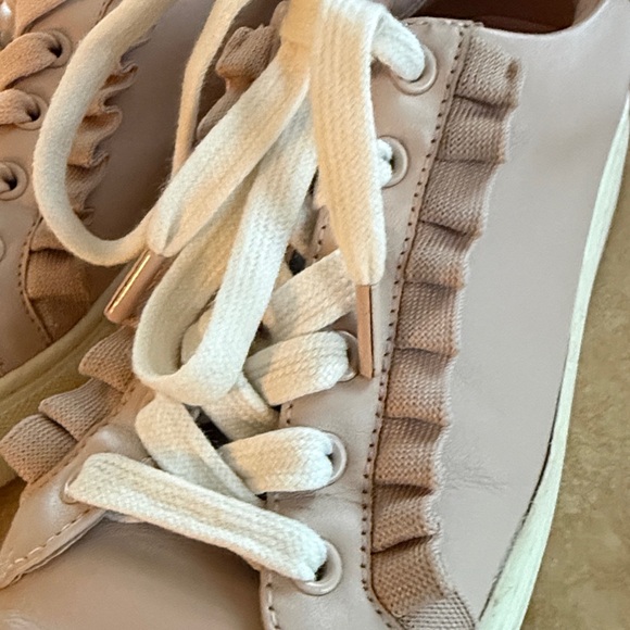 TORY BURCH RUFFLE SNEAKER Pink Leather Size 7.5 - Picture 10 of 10